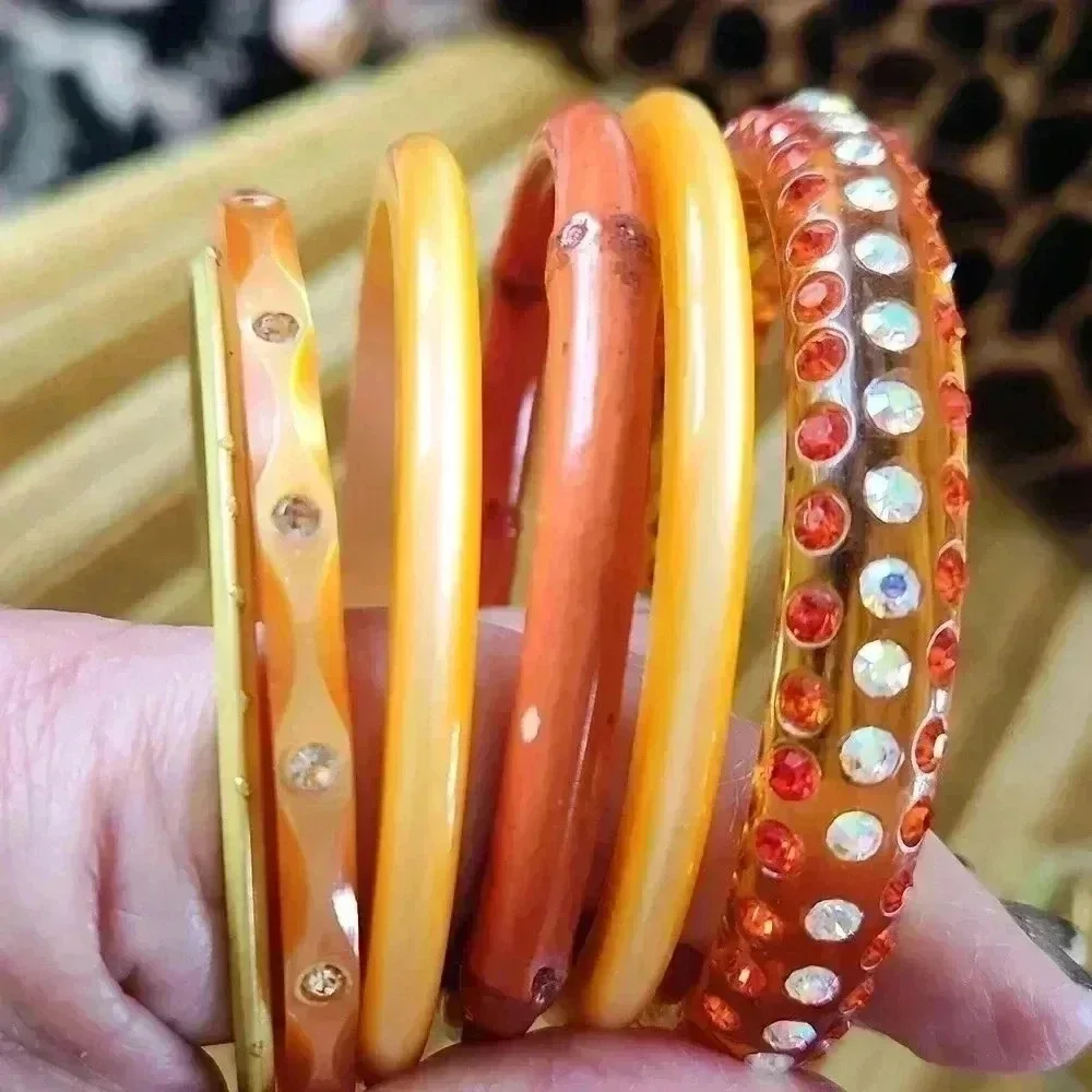 6 stack‎ bracelets orange yellow